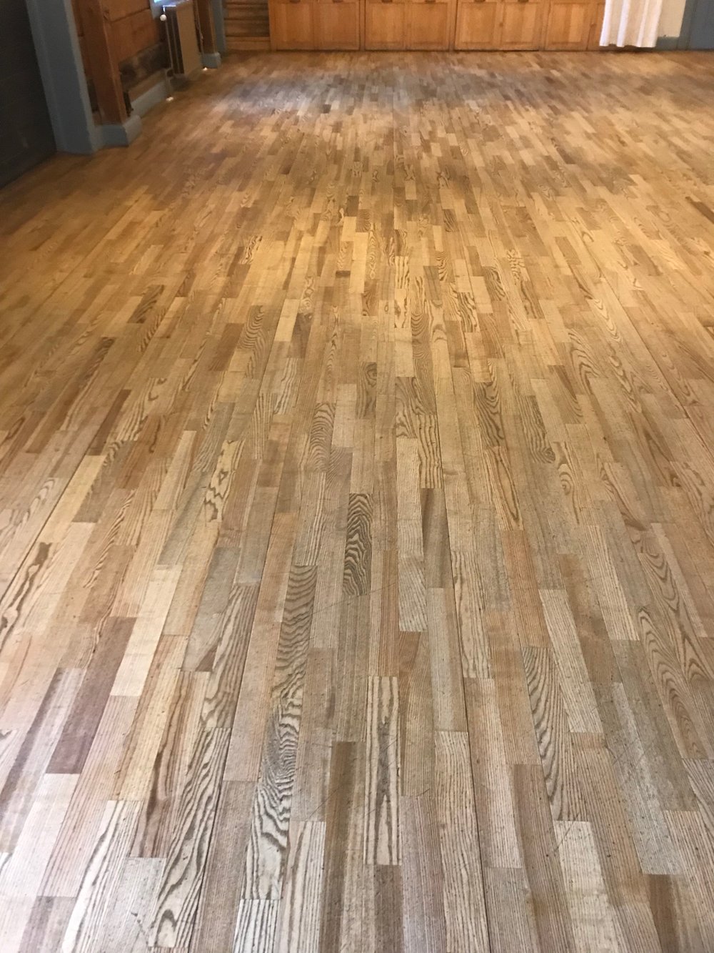 Nyslipat ekgolv i större lokal